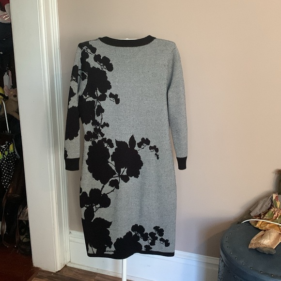 Calvin Klein knit dress. Worn about 3x. Retail 139 - Picture 5 of 5